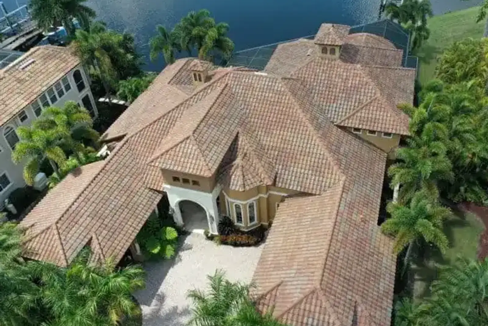 Tile roof replacement, Molsbee project